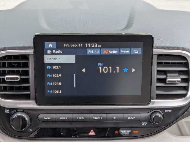 Used 2025 Hyundai Venue SEL FWD image 20