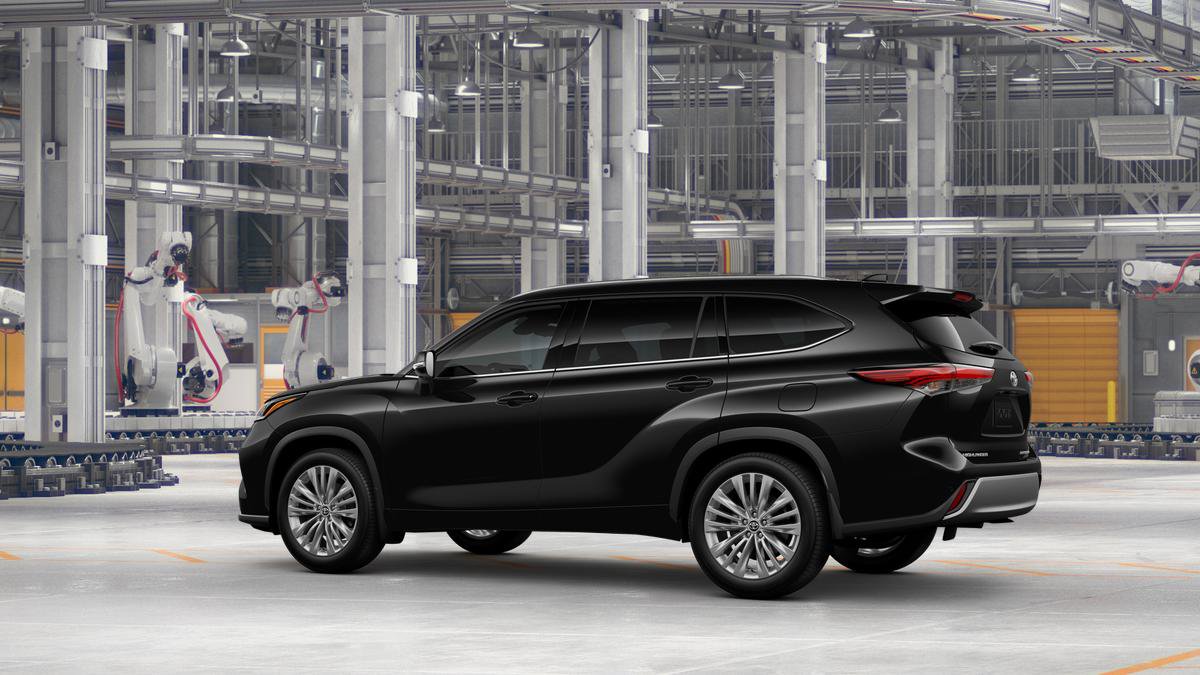 New 2025 Toyota Highlander Platinum image 5