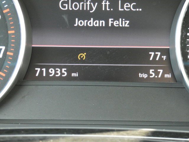 Used 2013 Volkswagen Touareg Sport image 7