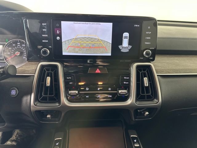 Used 2023 Kia Sorento S image 22