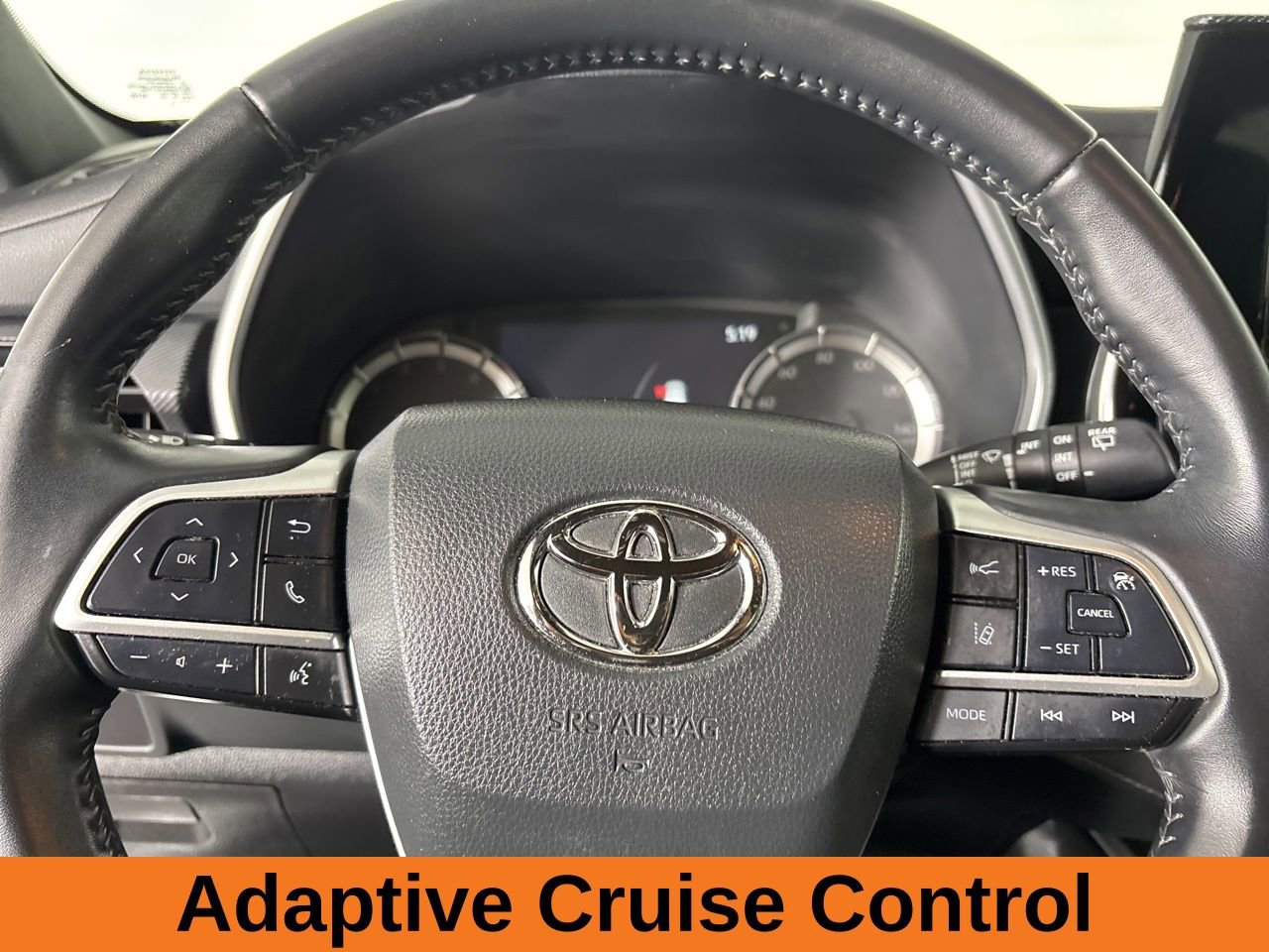 Used 2023 Toyota Highlander XSE image 14