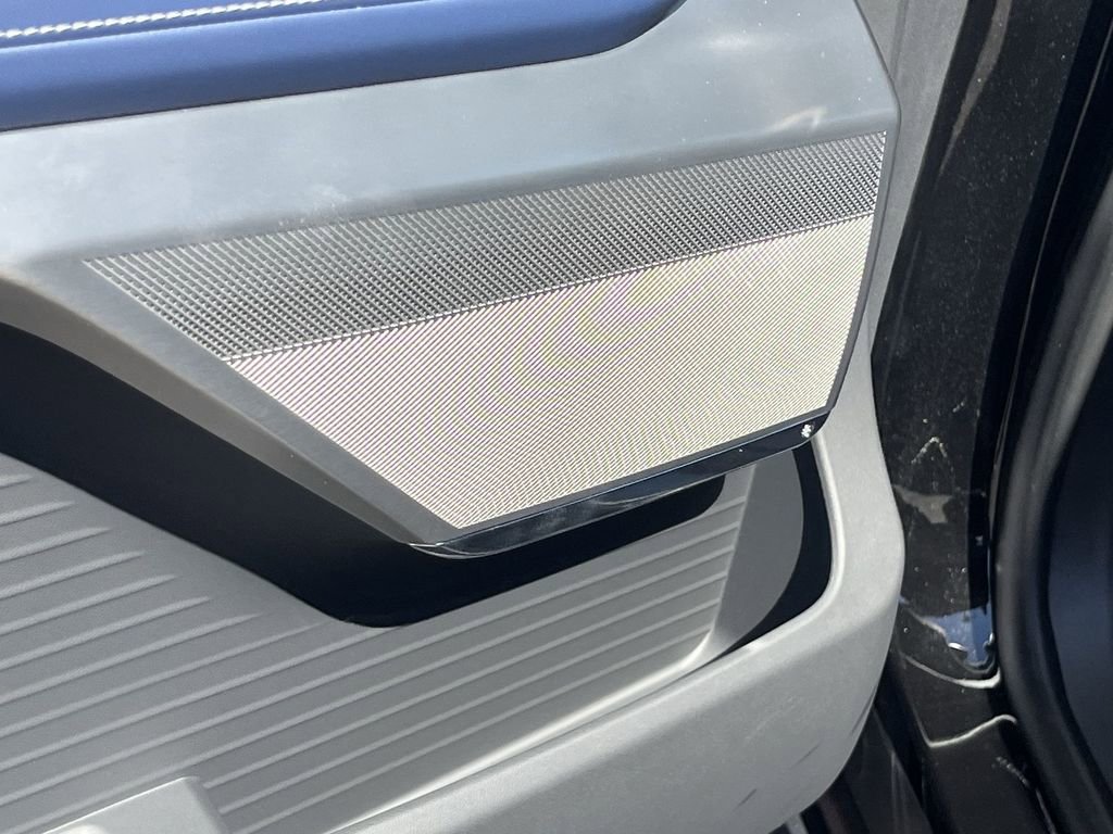 New 2026 Cadillac Vistiq Premium Luxury image 16