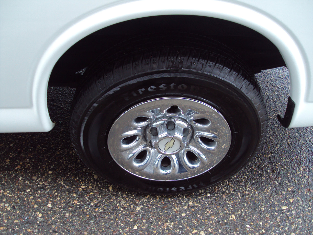 Used 2013 Chevrolet Express 1500 AWD image 27