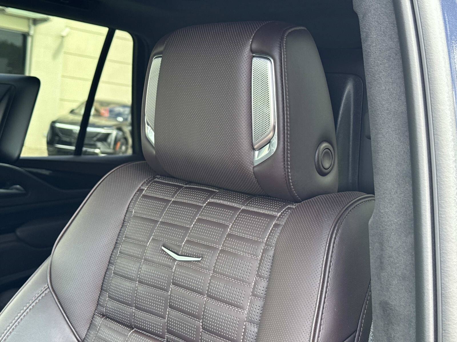 Used 2024 Cadillac Escalade Sport Platinum w/ Heavy-Duty Trailer Package AWD/4WD image 14