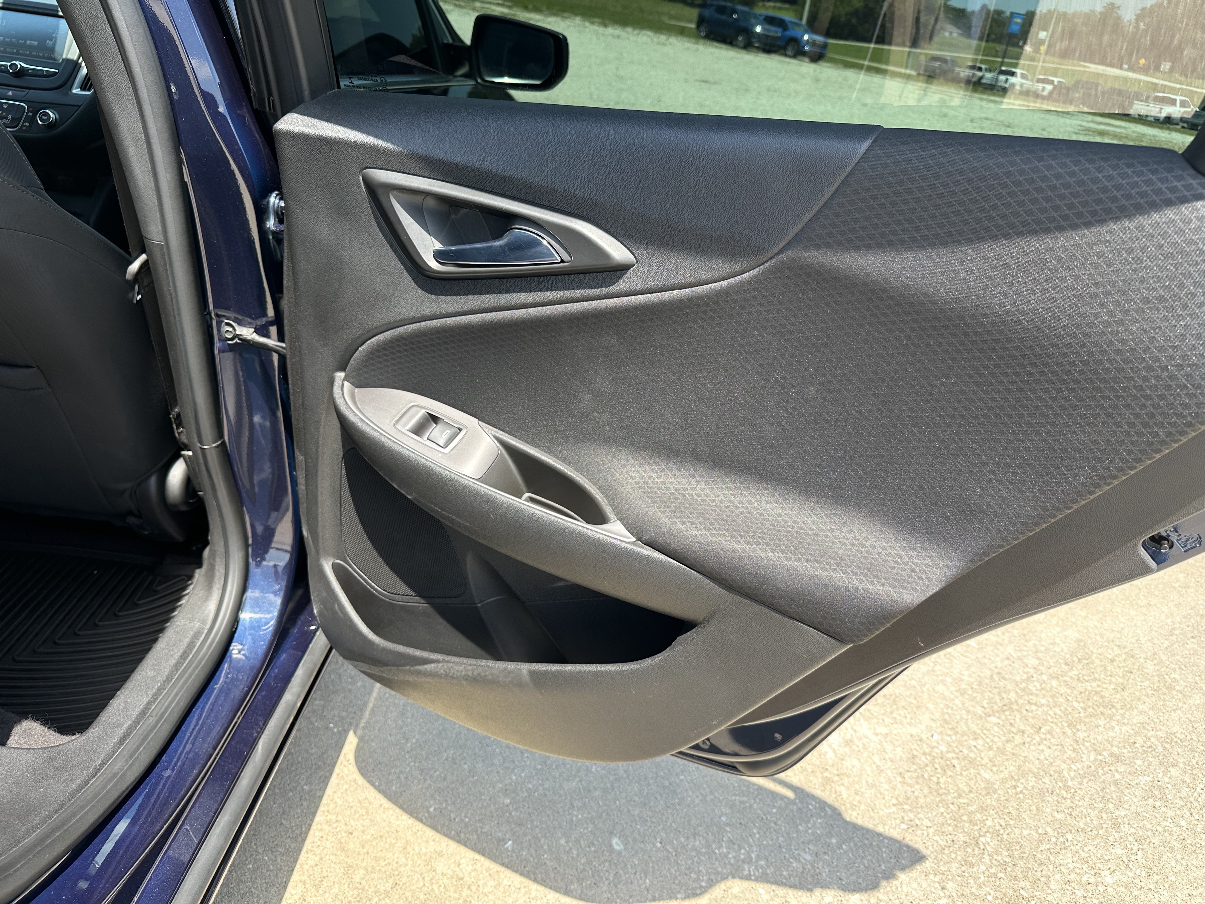 Used 2017 Chevrolet Malibu LS FWD image 21