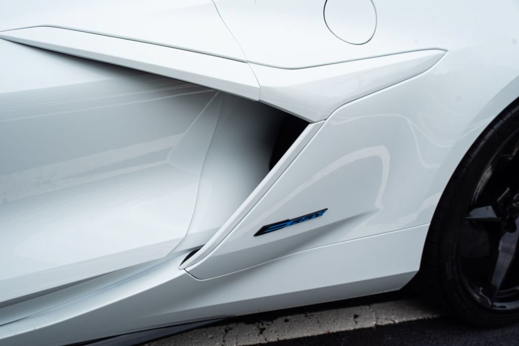 Used 2024 Chevrolet Corvette E-Ray AWD/4WD image 28
