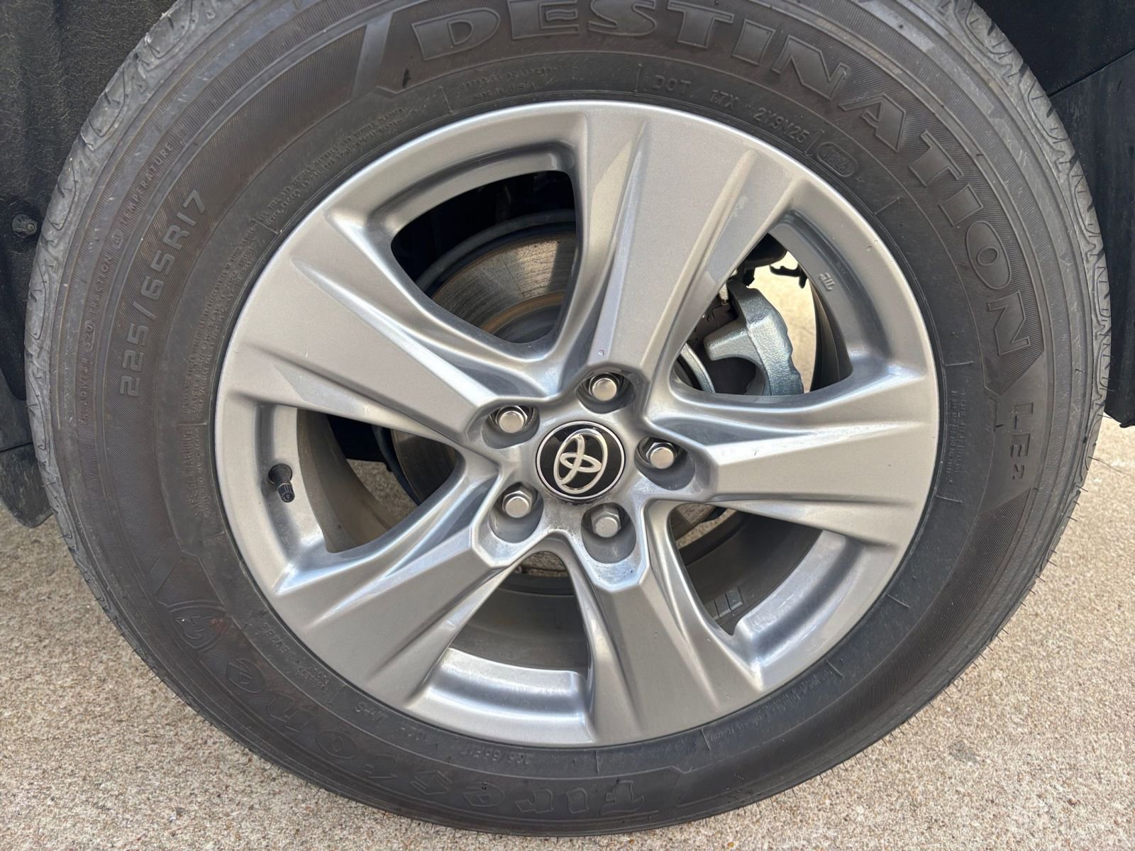 Used 2025 Toyota RAV4 LE image 28