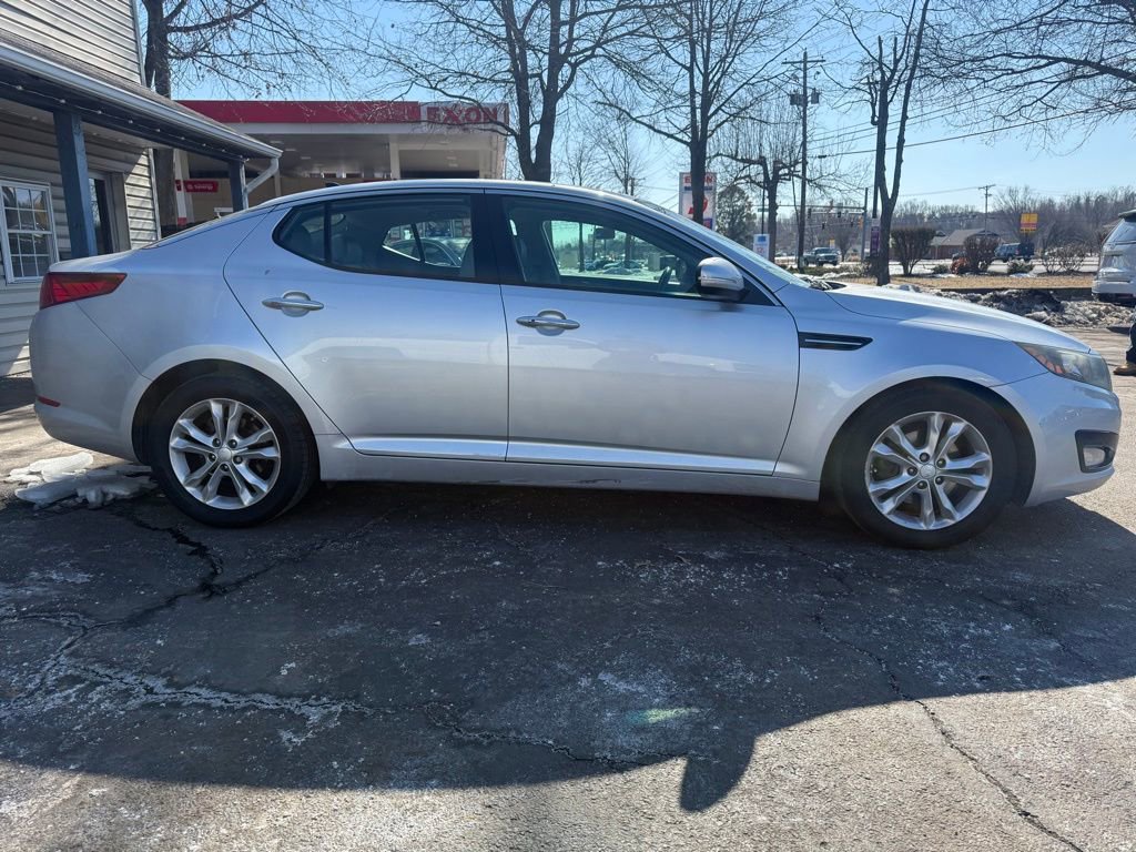 Used 2013 Kia Optima EX w/ Premium Pkg image 2
