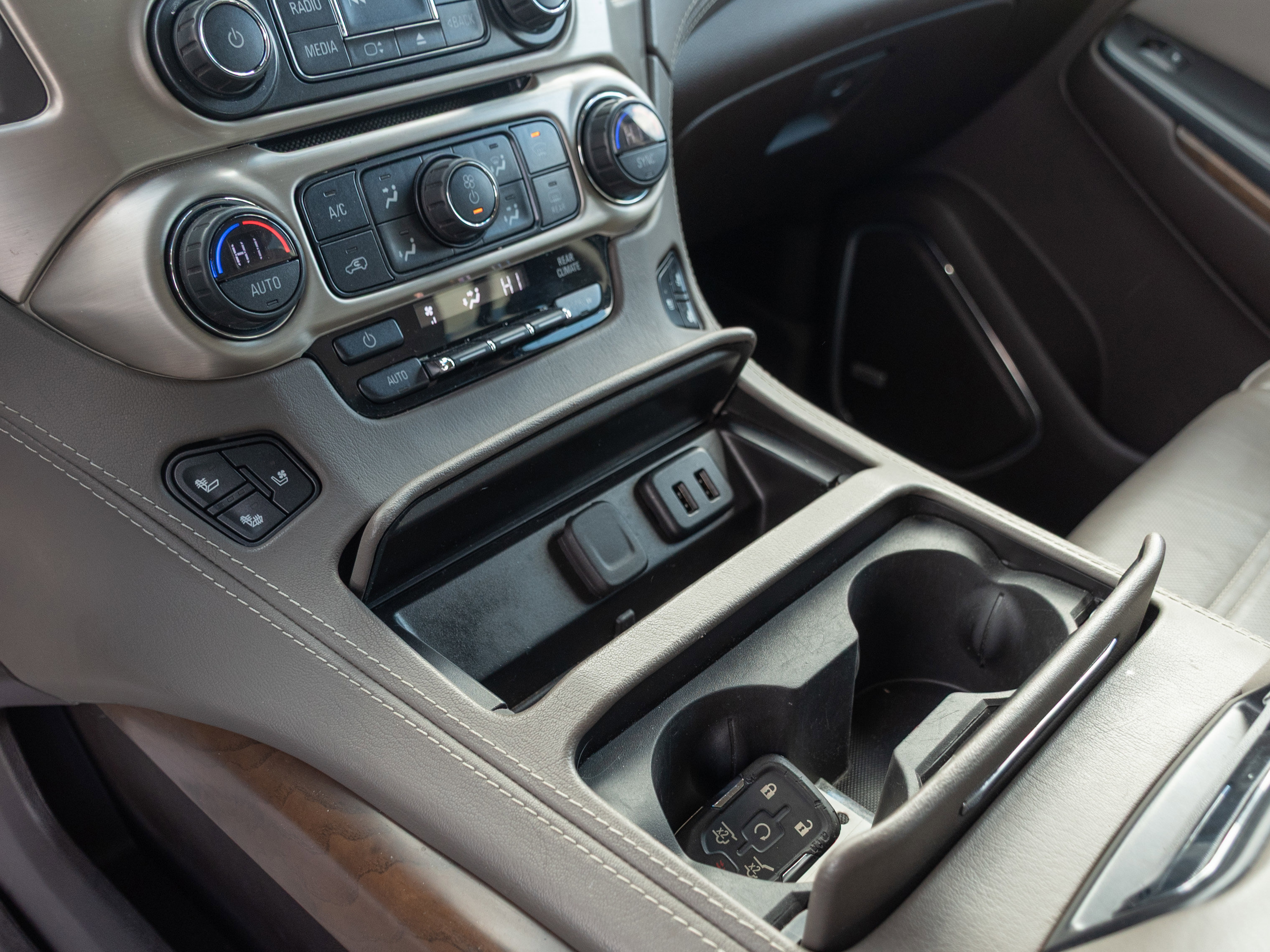 Used 2018 GMC Yukon Denali image 14