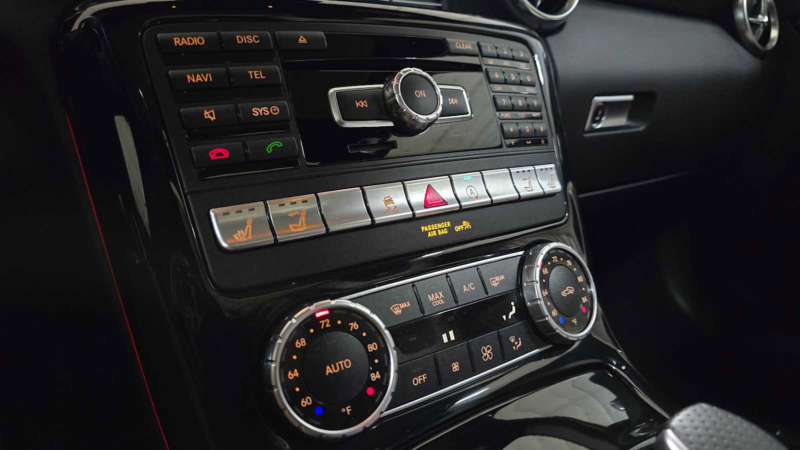 Used 2016 Mercedes-Benz SLK 300 image 32