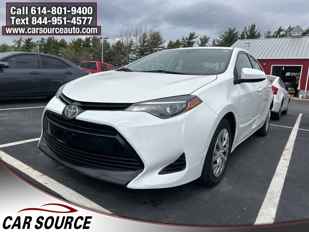 Used 2017 Toyota Corolla LE FWD image 1