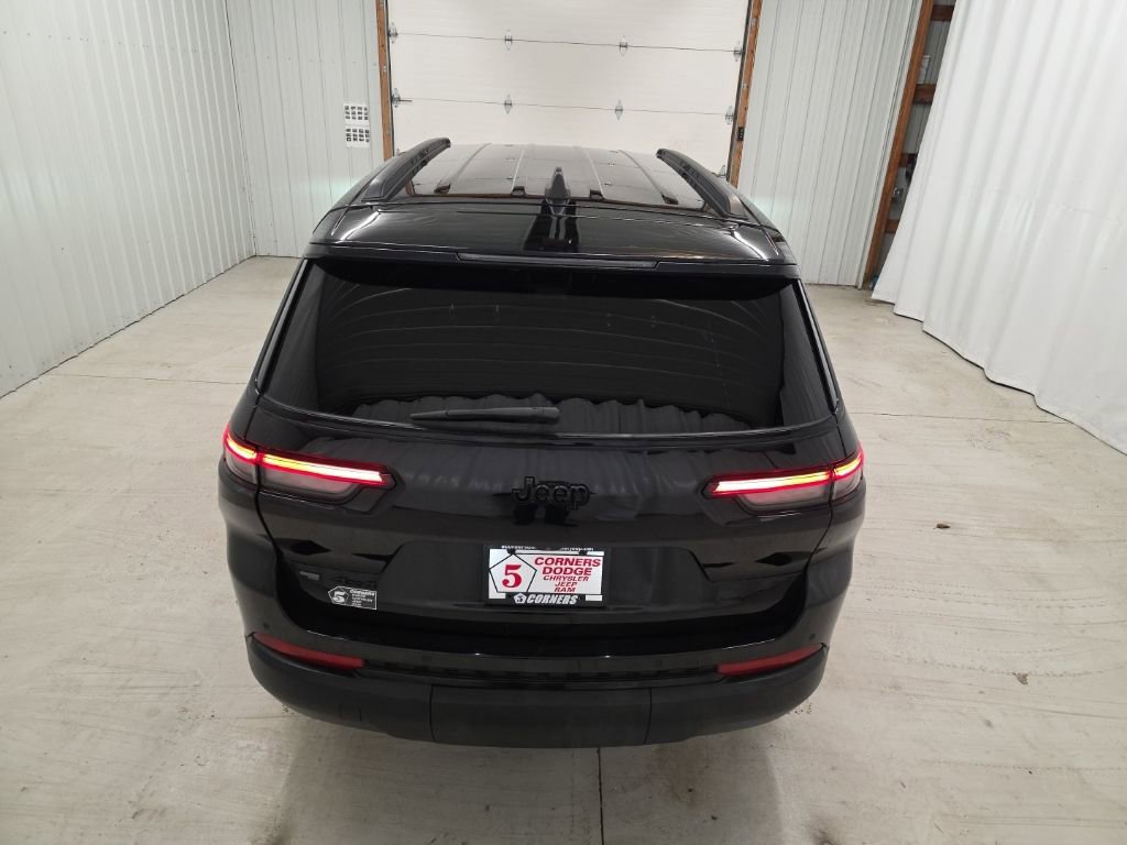 Used 2021 Jeep Grand Cherokee L Laredo image 5