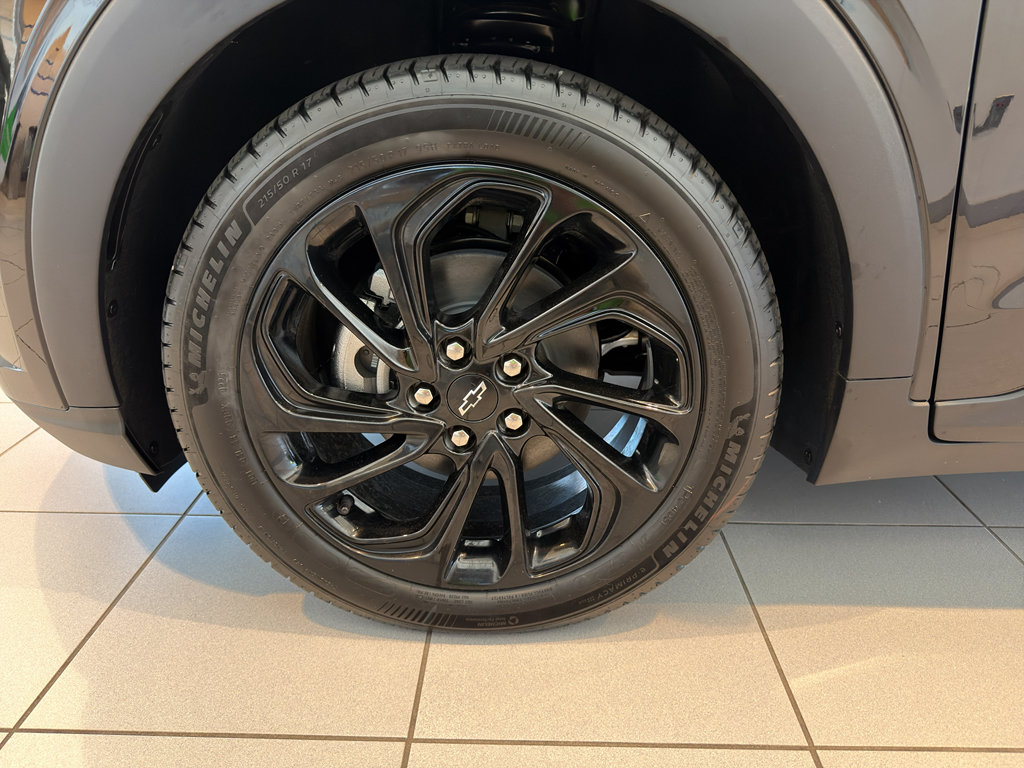 New 2027 Chevrolet Bolt RS w/ Technology Package FWD image 11