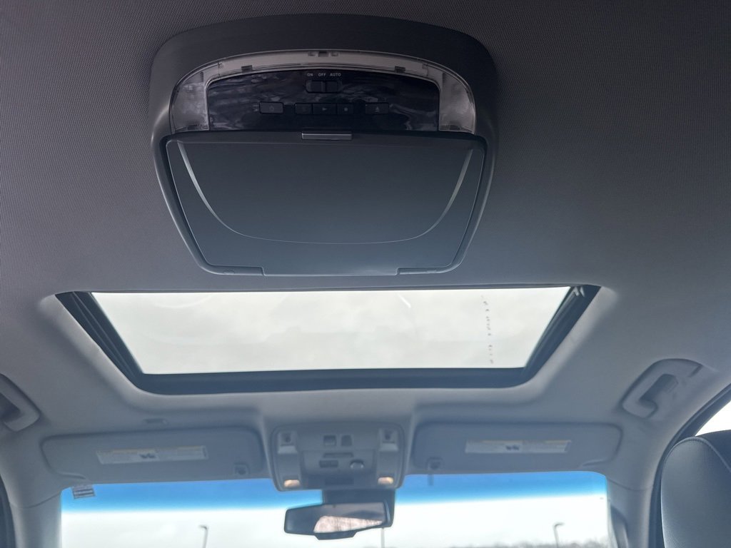 Used 2015 Cadillac Escalade ESV Luxury image 39