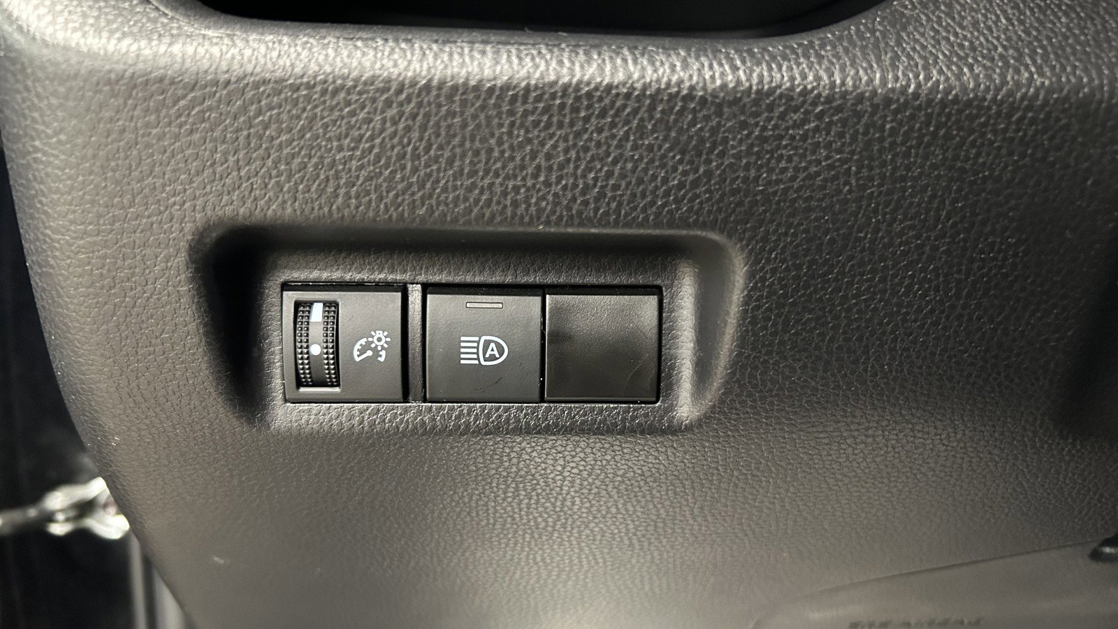 Used 2024 Toyota RAV4 XLE image 21