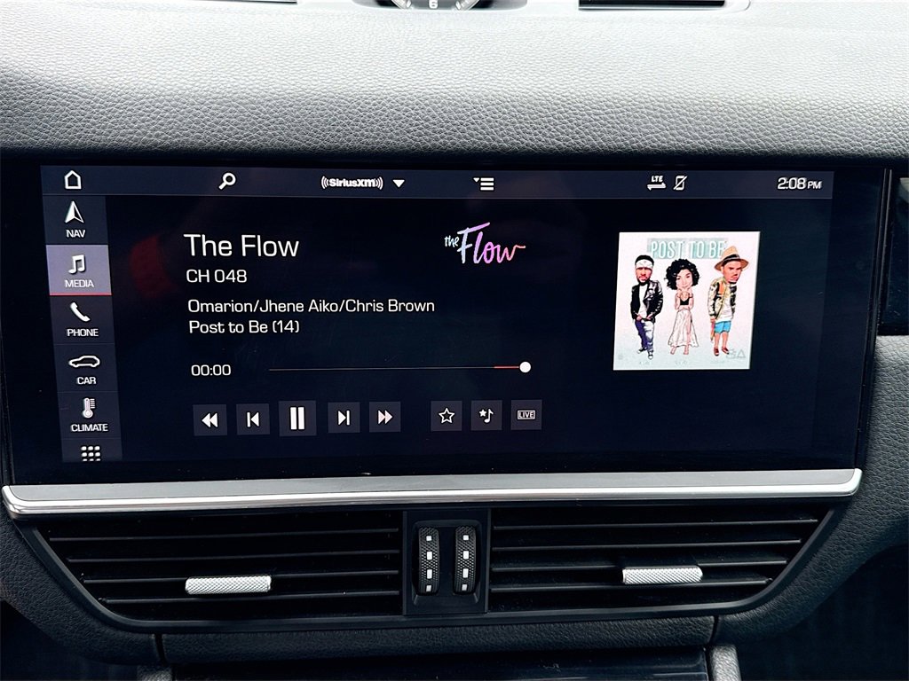 Used 2019 Porsche Cayenne S w/ Premium Plus Package image 16