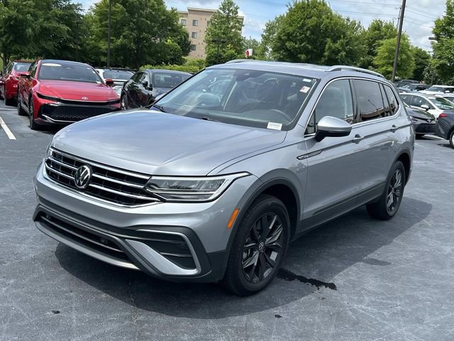 Used 2024 Volkswagen Tiguan SE AWD/4WD image 8