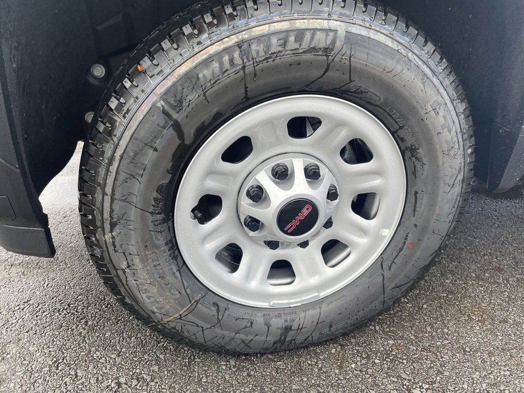 New 2025 GMC Sierra 2500 Pro w/ Convenience Package image 31