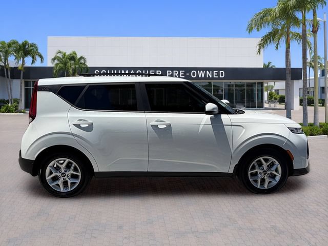 Used 2020 Kia Soul S FWD image 8