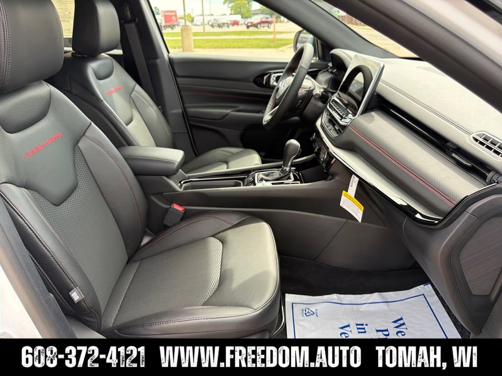 New 2026 Jeep Compass Trailhawk AWD/4WD image 34