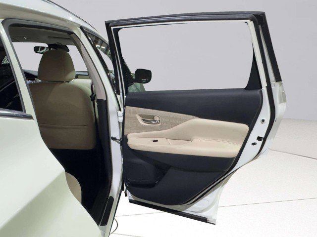 Used 2020 Nissan Murano SV image 74