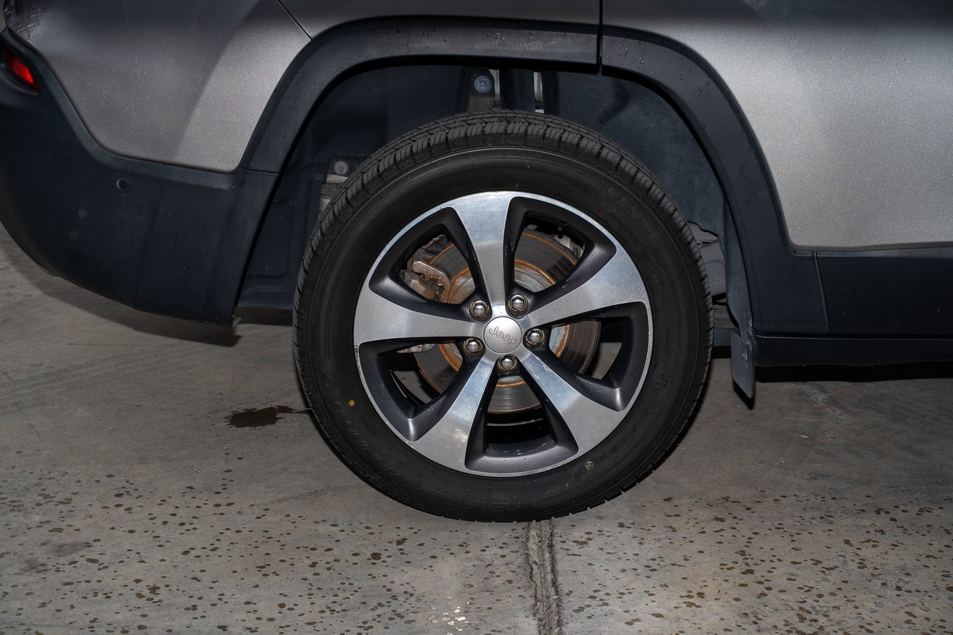 Used 2019 Jeep Cherokee Limited w/ Luxury Group image 42