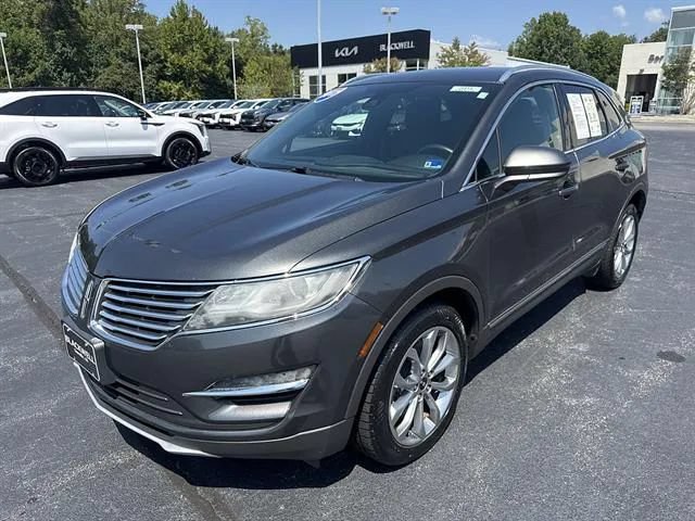 Used 2017 Lincoln MKC Select w/ Select Plus Package AWD/4WD image 3