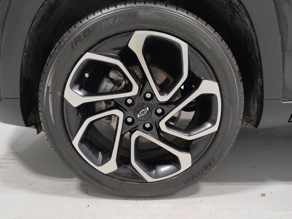 Used 2025 Chevrolet Trax RS w/ Driver Confidence Package FWD image 31