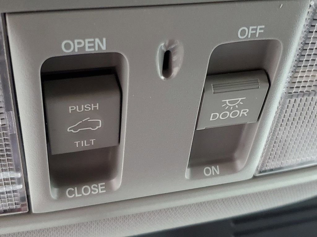 Used 2021 Honda CR-V EX image 18