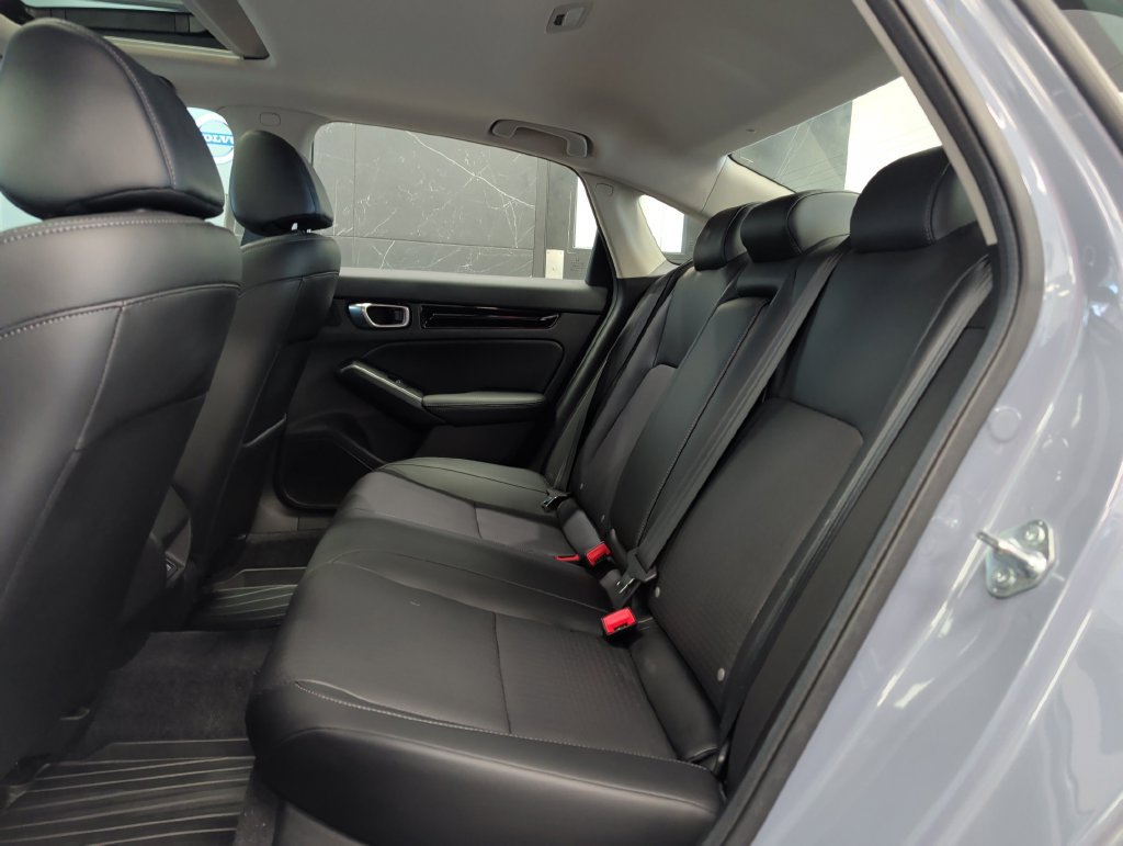 Used 2024 Honda Civic Touring image 29