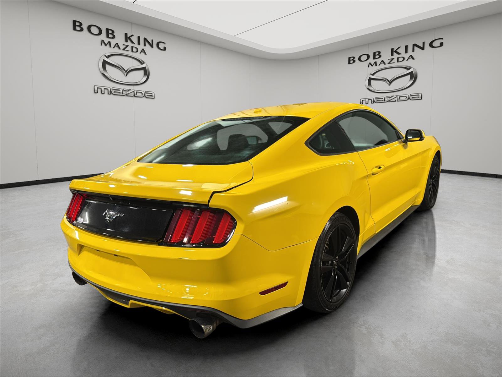 Used 2017 Ford Mustang Premium w/ Ecoboost Performance Package RWD image 5