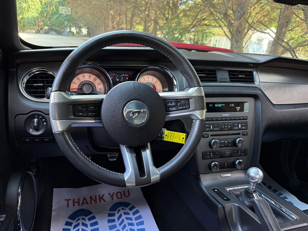 Used 2010 Ford Mustang GT Premium image 47