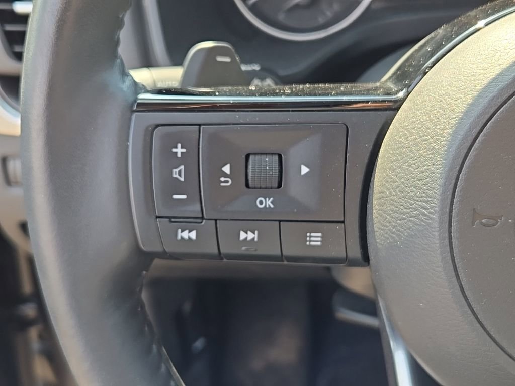 Used 2023 Nissan Rogue SV w/ SV Premium B Package image 26