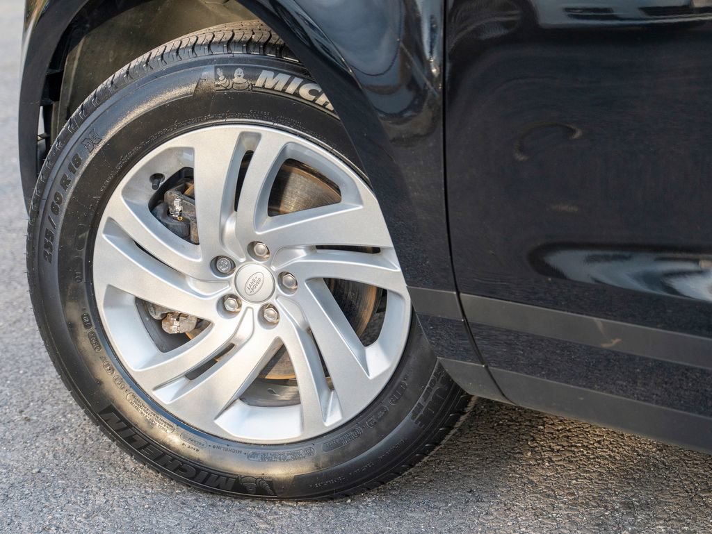 Certified 2024 Land Rover Range Rover Evoque S image 9