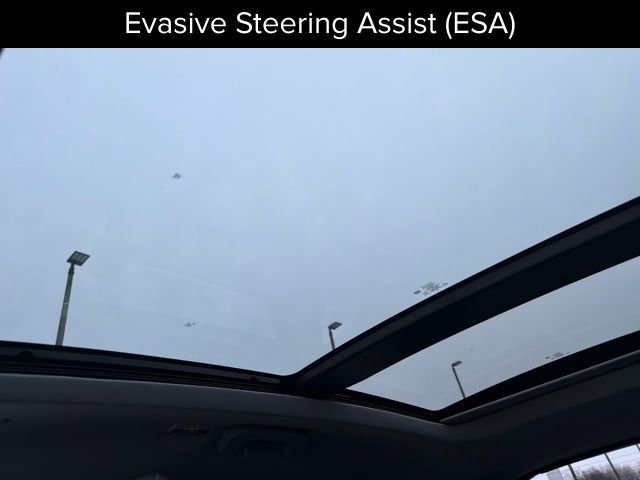 Used 2022 Lincoln Corsair Reserve w/ Equipment Group 201A image 26