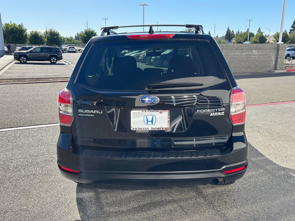 Used 2016 Subaru Forester 2.5i Premium w/ All-Weather Package AWD/4WD image 6