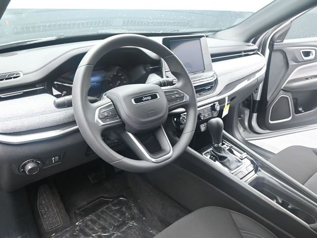 Used 2025 Jeep Compass Sport w/ Mopar Graphics Package AWD/4WD image 23