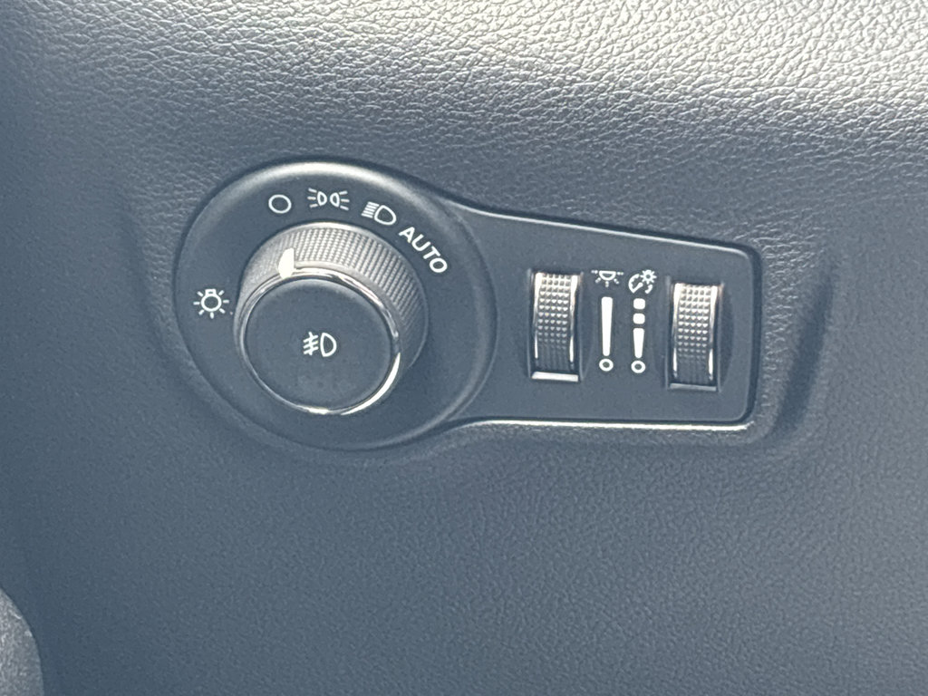 Used 2024 Jeep Compass Limited AWD/4WD image 19