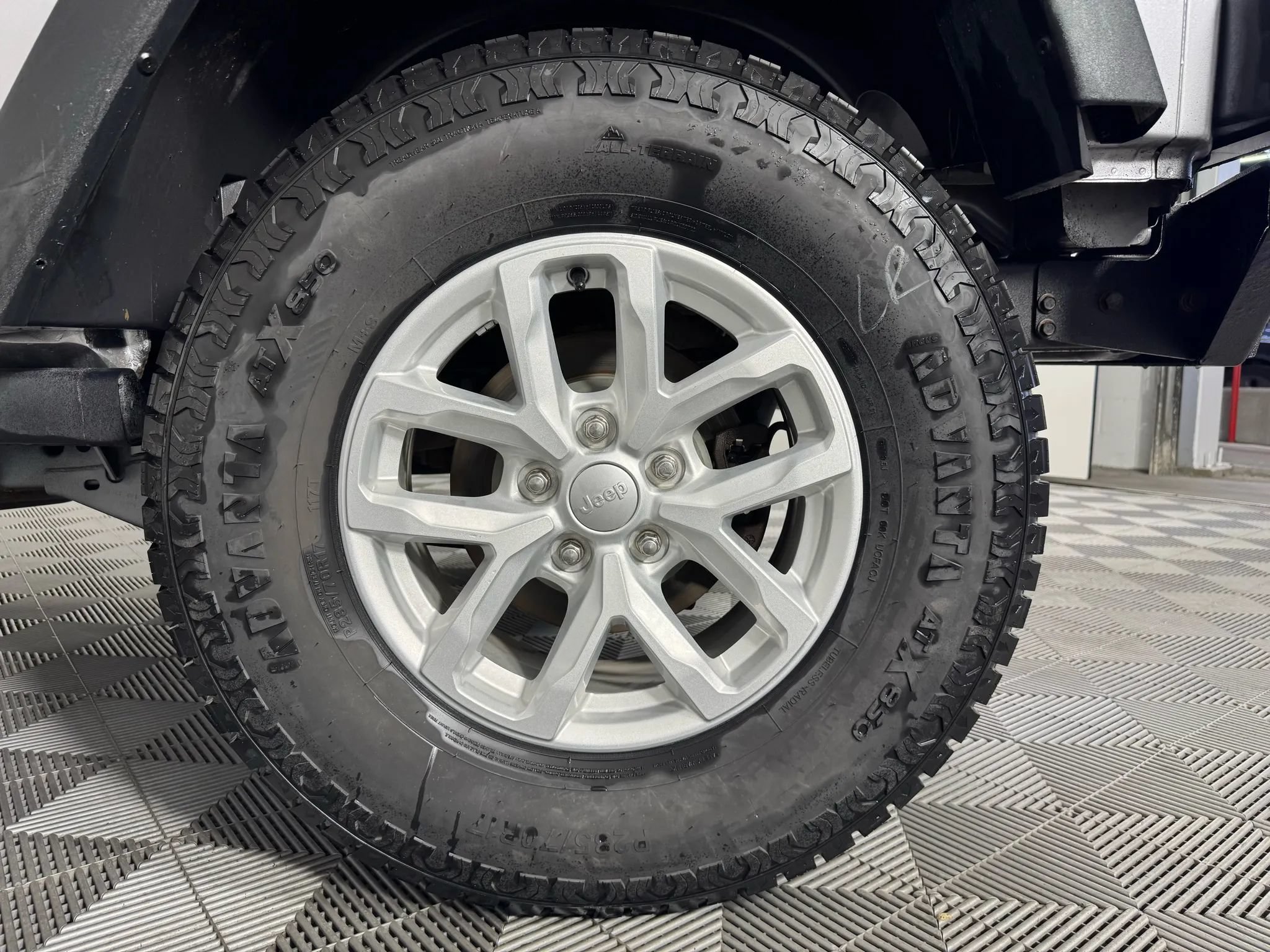 Used 2015 Jeep Wrangler Sport AWD/4WD image 33