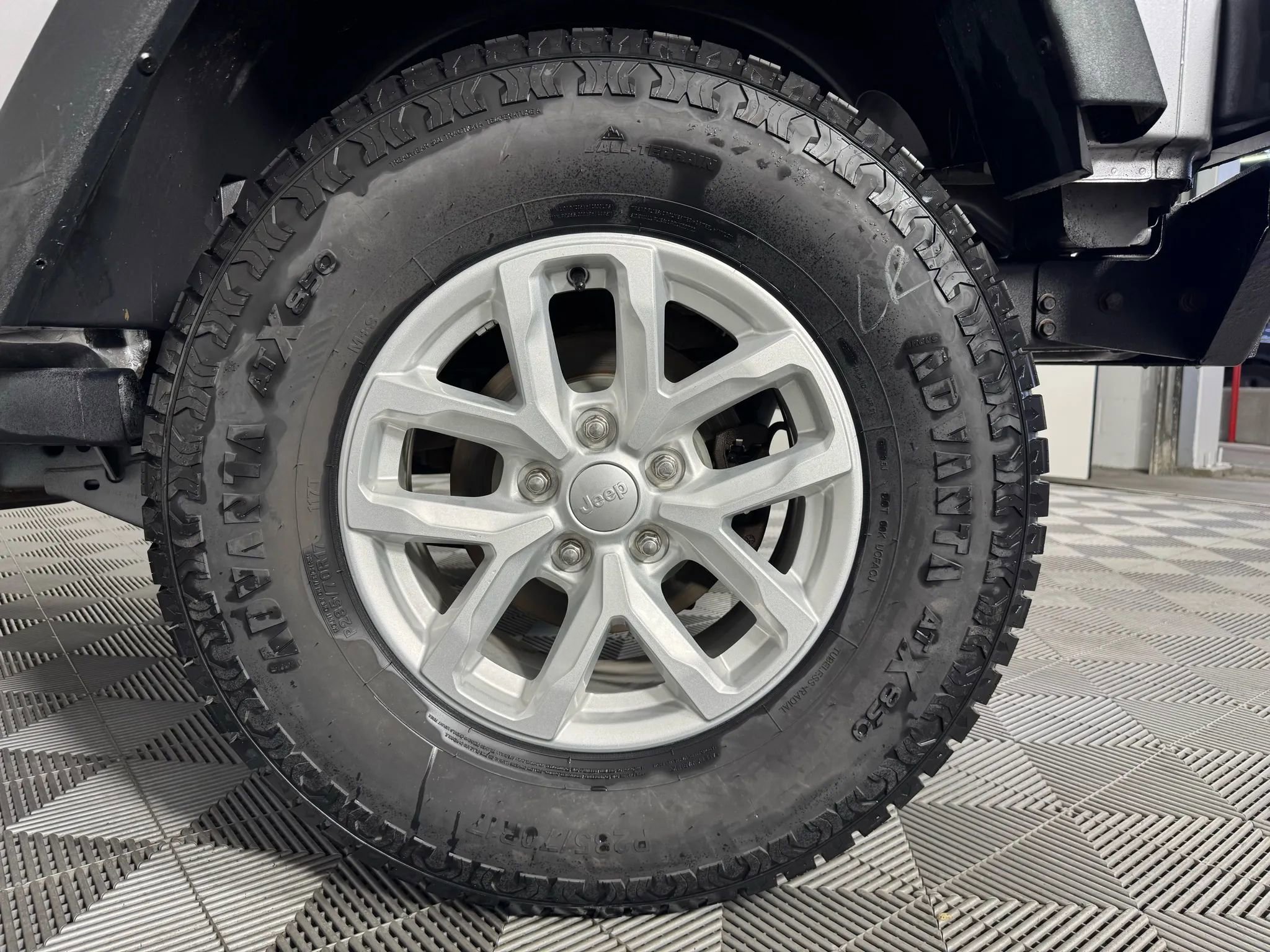 Used 2015 Jeep Wrangler Sport AWD/4WD image 33