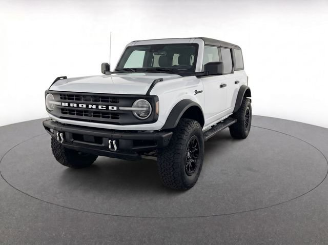 Used 2022 Ford Bronco Black Diamond image 2