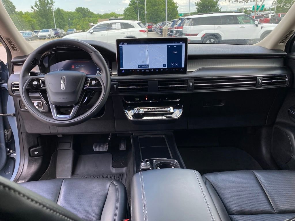 Used 2025 Lincoln Corsair AWD w/ Equipment Group 101A image 28