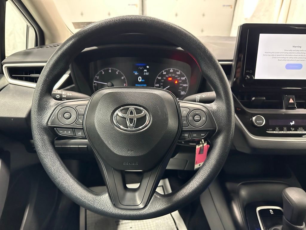 Used 2025 Toyota Corolla LE FWD image 18