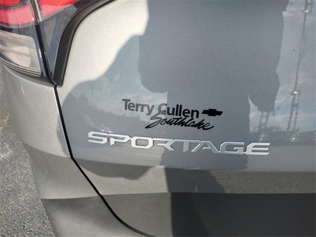 Used 2023 Kia Sportage LX image 10