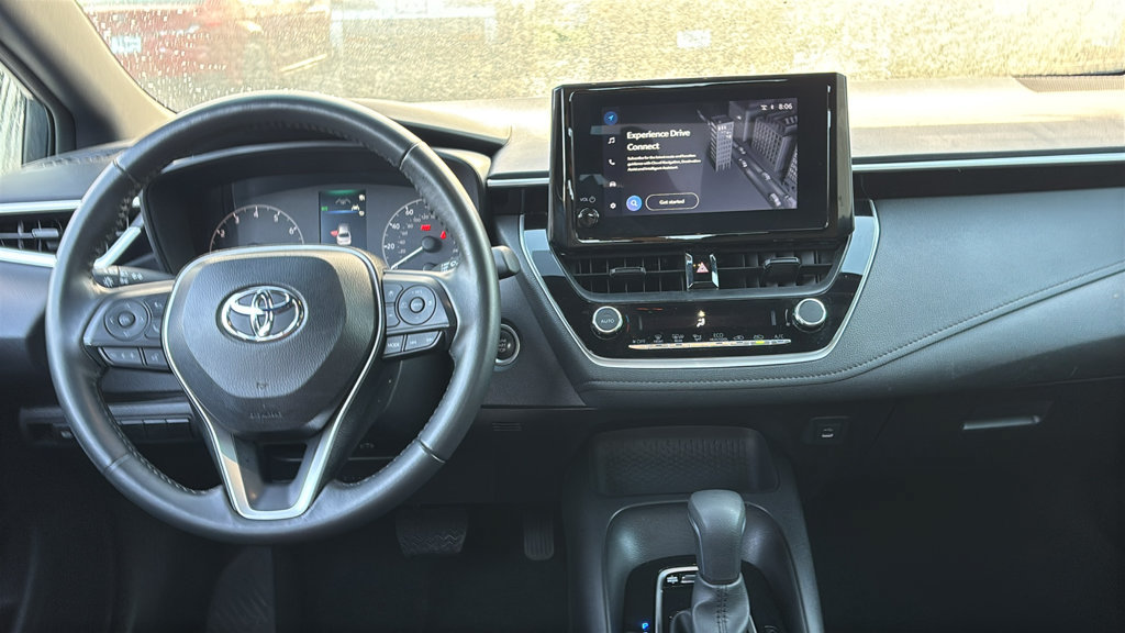 Used 2025 Toyota Corolla SE FWD image 8