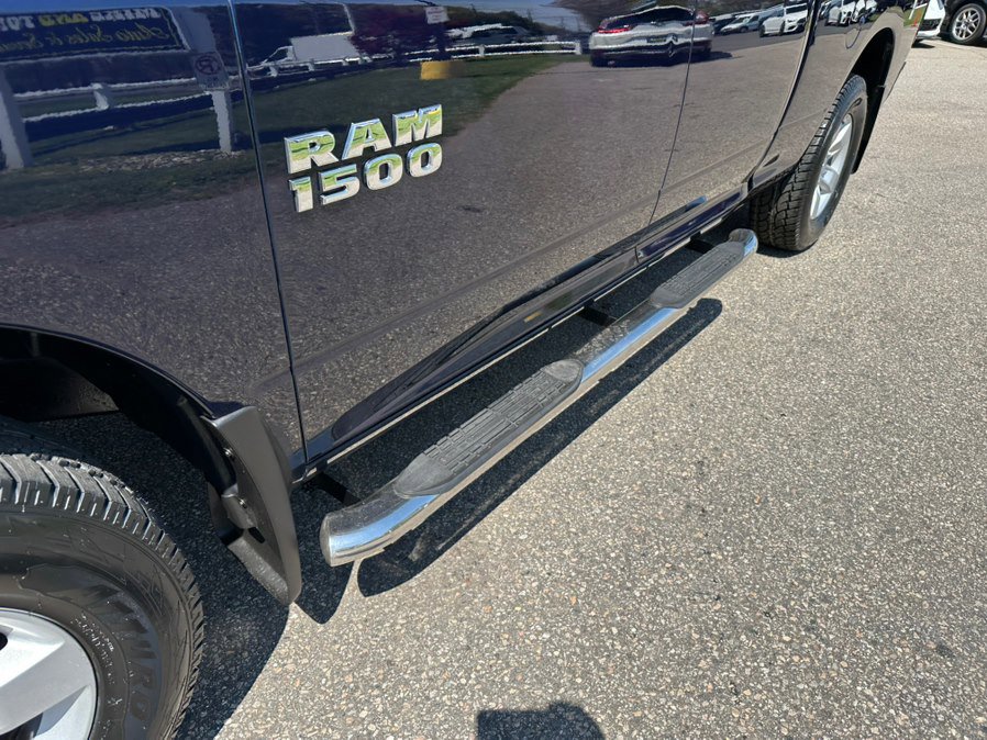 Used 2018 RAM 1500 Express AWD/4WD image 23