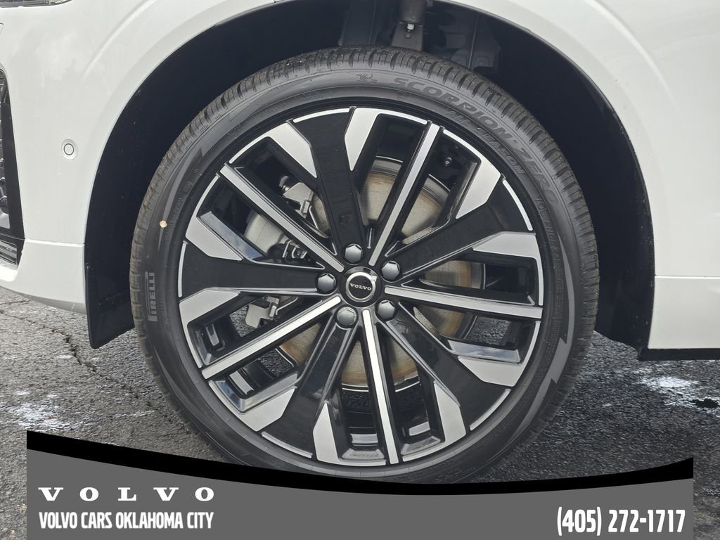 New 2026 Volvo XC60 T8 Ultra w/ Protection Package Premier image 11