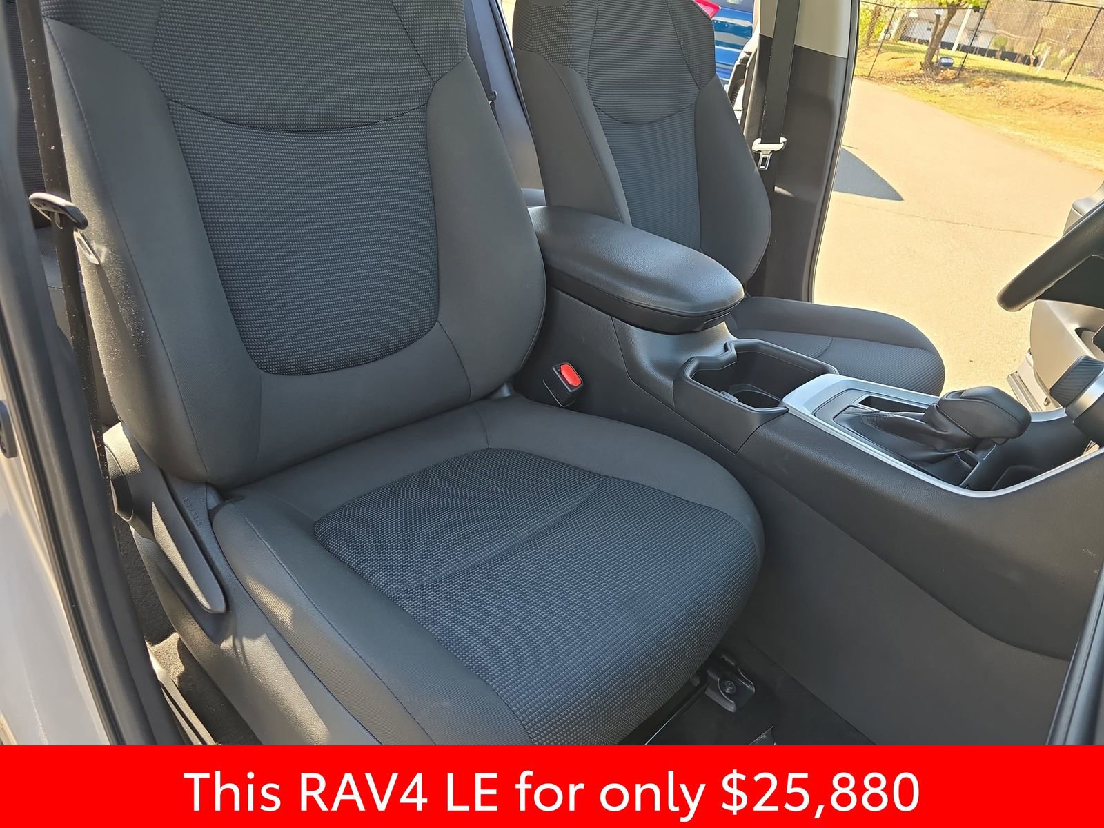 Used 2023 Toyota RAV4 LE image 15