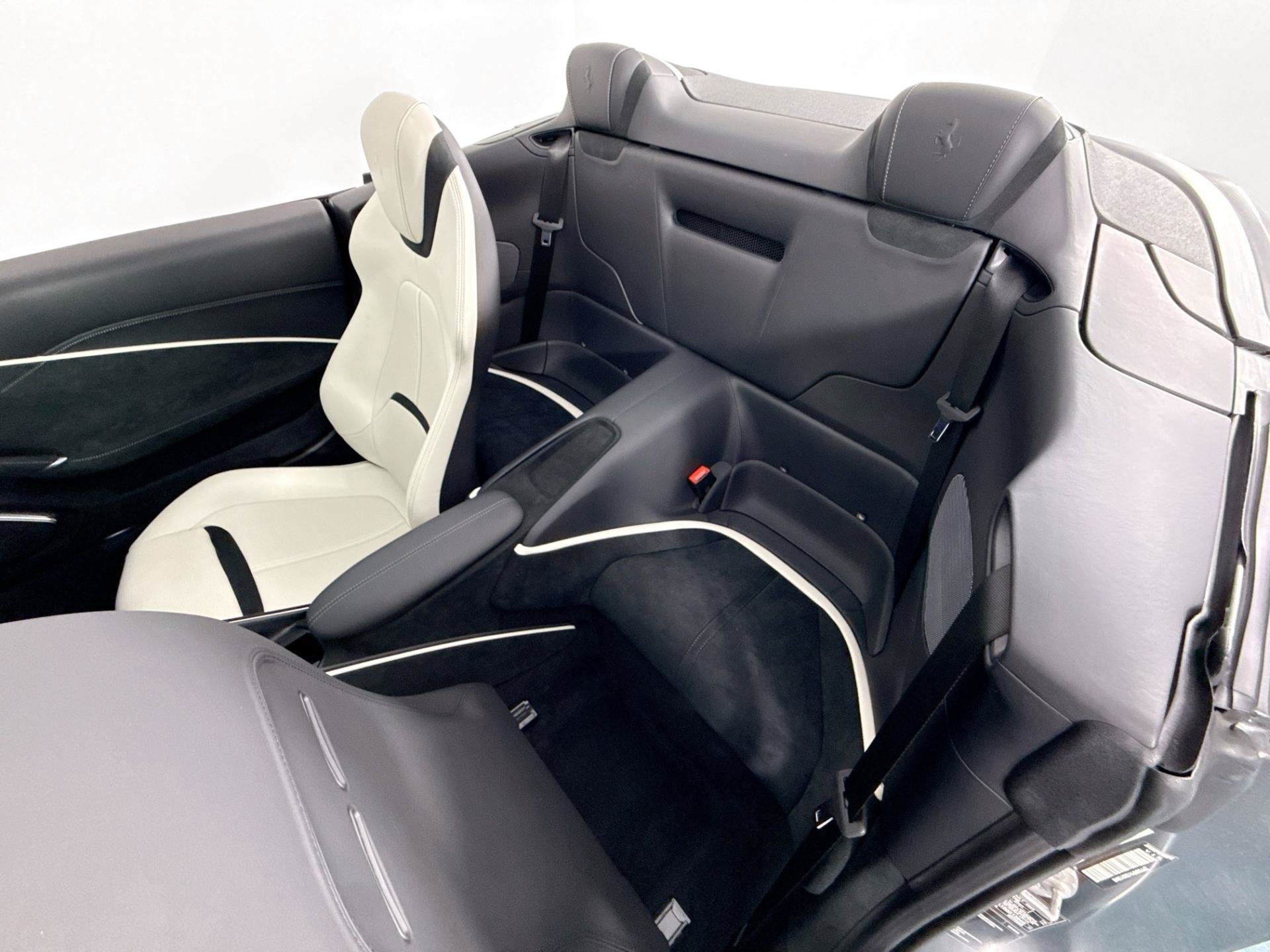 Used 2025 Ferrari Roma Spider RWD image 23