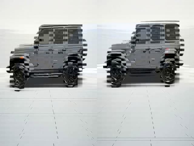 Used 2020 Jeep Wrangler Unlimited Sahara image 4